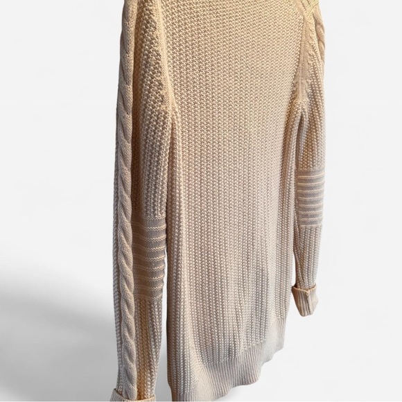 Vintage Gap Women’s Cream Cable Knit Cardigan with Pockets size Medium - Picture 7 of 8